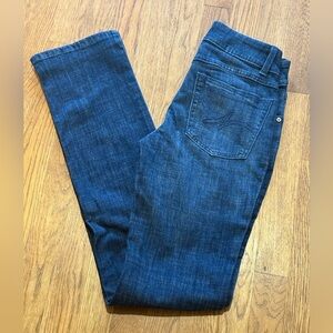 NWOT WOMEN'S ESSENTIAL MID-RISE STRAIGHT LEG JEAN